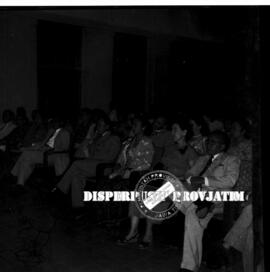 Para undangan dalam acara Ceramah Pekan Kesejahteraan Keluarga (PWKJ) salah satunya terlihat dudu...