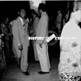 Penyambutan para undangan pada acara  ramah tamah dengan pak Milono, gubernur  Jawa Timur periode...