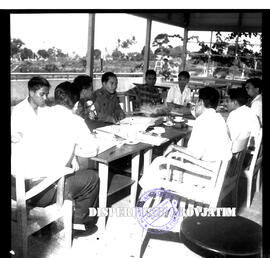 Ramah tamah pada kongres ke II Majelis Mahasiswa Indonesia di Surabaya, 25 – 2 – 1959
