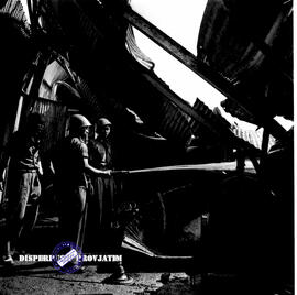 Pada hari sabtu malam minggu pukul 23.40 WIB terjadi kebakaran di Droog Dok Tanjung Perak, petuga...