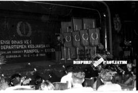 Presiden Sukarno (Soekarno / Bung Karno) memberikan wejangan pada Konferensi Dinas ke I Departeme...