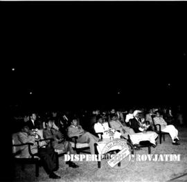 Para undangan pada peringatan maulid Nabi Muhamad SAW di Grahadi Surabaya, 17 – 9  – 1959