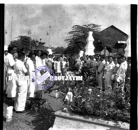 Peringatan 1000 hari wafatnya Residen Pamoeji, Pamoedji adalah seorang tokoh residen surabaya yan...