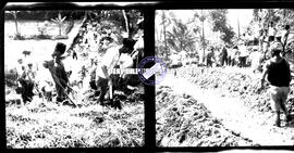 Gotong royong pembanguan jalan dan perbaikan jembatan, tahun 1953
