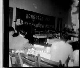 Suasana konggres ke II Majelis Mahasiswa Indonesia di Surabaya, 25 – 2 – 1959