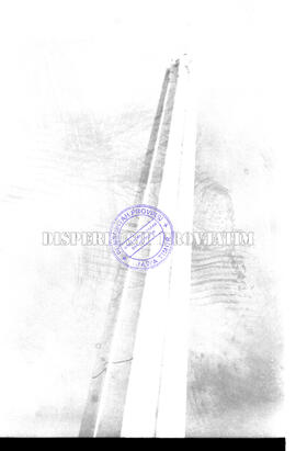 Potongan atas tugu pahlawan, foto diambil saat peringatan hari pahlawan di Surabaya, 10-11-1953