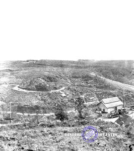 Coverdam Karangkates acara  pembukaan Dam karangkates 28 Nopember 1964