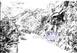 Tebing bebatuan di daerah semeru selatan kecamatan candipuro lumajang, jalan nasional lumajang – ...