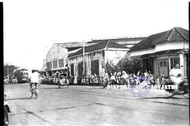 Karnaval dalam peringatan hari kanak-kanak di surabaya,  1956