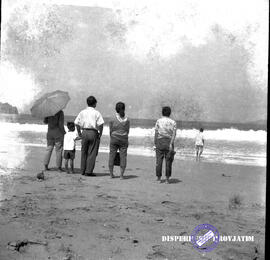 Objek Trowongan Tulungagung Selatan. Pemandangan disebelah selatan terowongan Tahun 1960