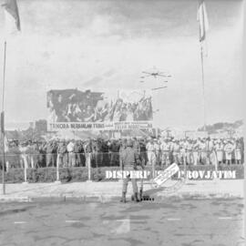 Suasana ulang tahun Trikora Jatim yang diperingati di Tugu Pahlawan Surabaya, 19 – 12 – 1962