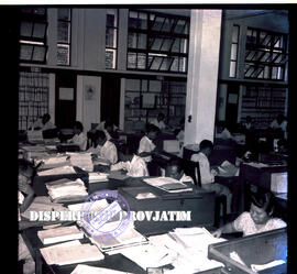 C. K. C. Suasana di dalam kantor, 16 – 11 – 1954