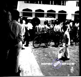 Keliling dunia dengan Jeep Ampibi, 28 – 9 – 1959