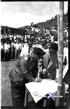 Proyek PLN Karangkates . Penandatanganan Proyek PLN Karangkates 15 Mei 1964