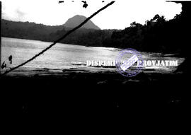 Panorama pantai popoh desa Besole, Besuki, Tulungagung, 1956