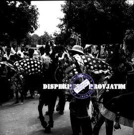 Sebuah tradisi manten arak di malang, 13 – 6 – 1956