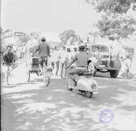 Peringatan 10 Nopember di Kota Surabaya parade juang peringatan 10 Nopember di Jl. Pahlawan,  10 ...