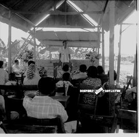 Peletakan batu pertama pemugaran rumah H.O.S. Cokroaminoto, (sekarang Jl. Peneleh  Gg. VII No. 29...