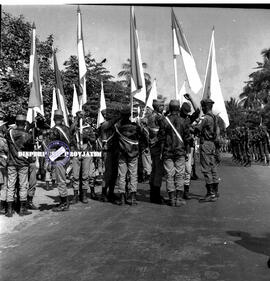 Serah terima bendera PON VII Surabaya di Kecamatan Mantingan, Ngawi, 6 - 8 – 1969