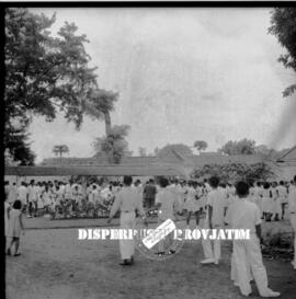 Suasana Peringatan HUT Kemerdekaan Republik Indonesia ke 11 di Surabaya, 17 – 8 – 1956