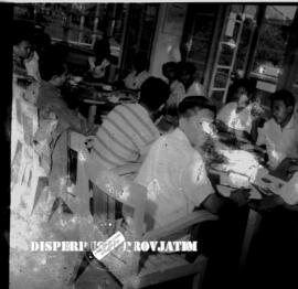 Ramah tamah pada kongres ke II Majelis Mahasiswa Indonesia di Surabaya, 25 – 2 – 1959